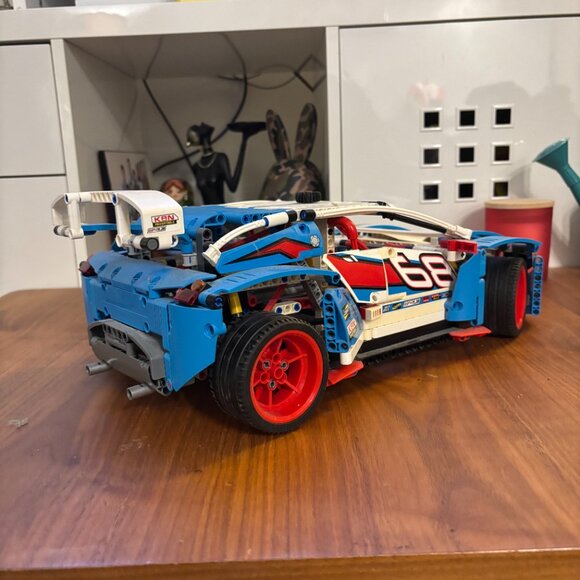 Lego technic rally car 42077 - Picture 2 of 4